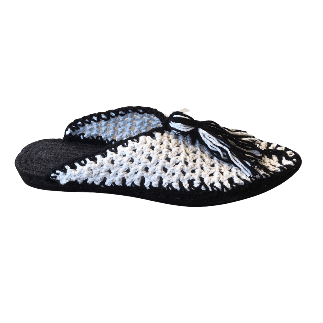 Pantufla blanco y negro